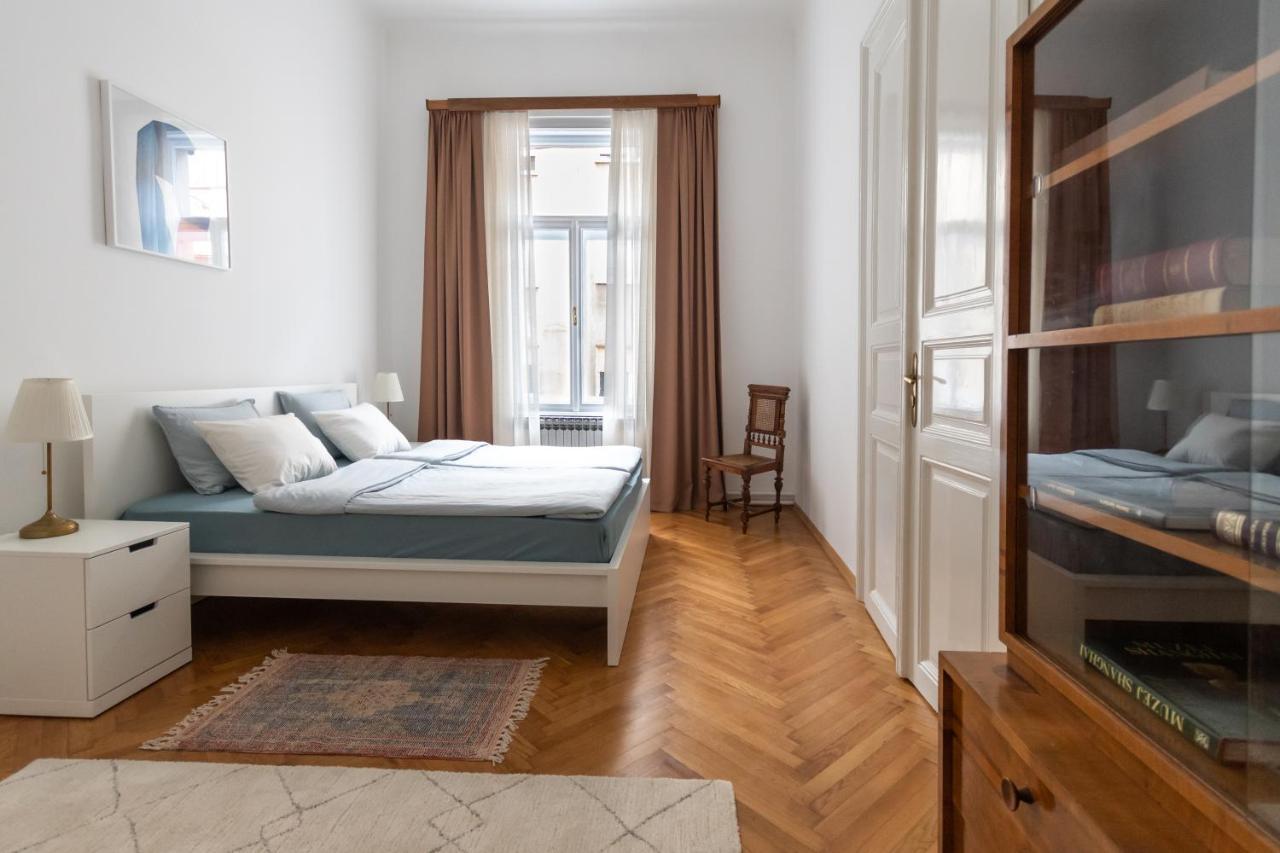 Apartment Herzer ซาเกร็บ ภายนอก รูปภาพ