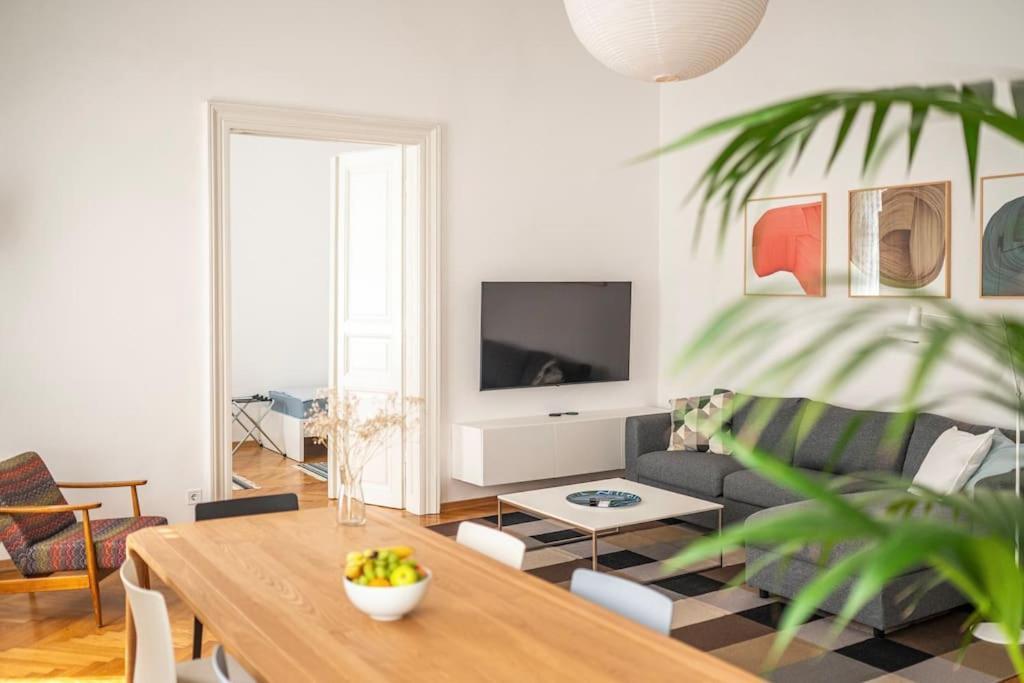 Apartment Herzer ซาเกร็บ ภายนอก รูปภาพ