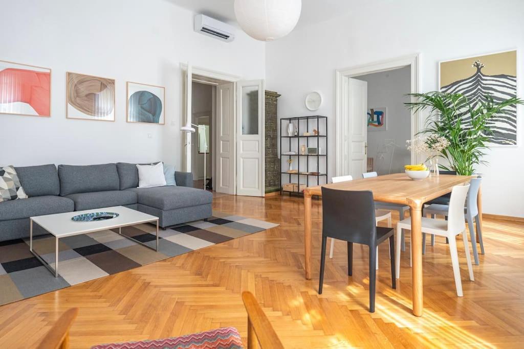Apartment Herzer ซาเกร็บ ภายนอก รูปภาพ